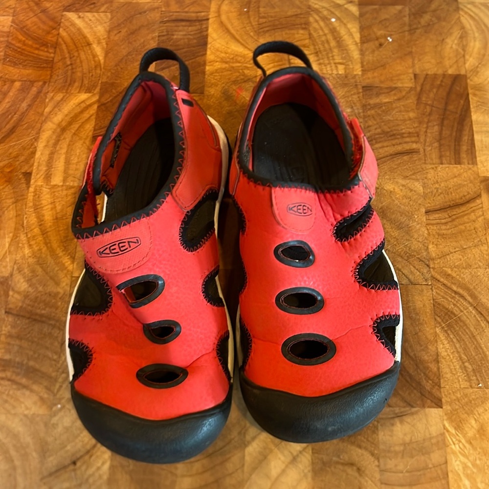 Keen size water 1 water sandals
